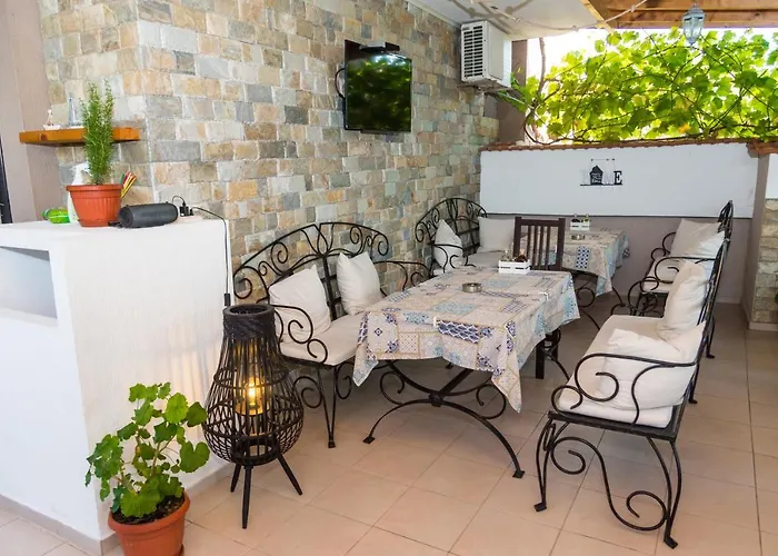 Rodos House ゲストハウス 3*