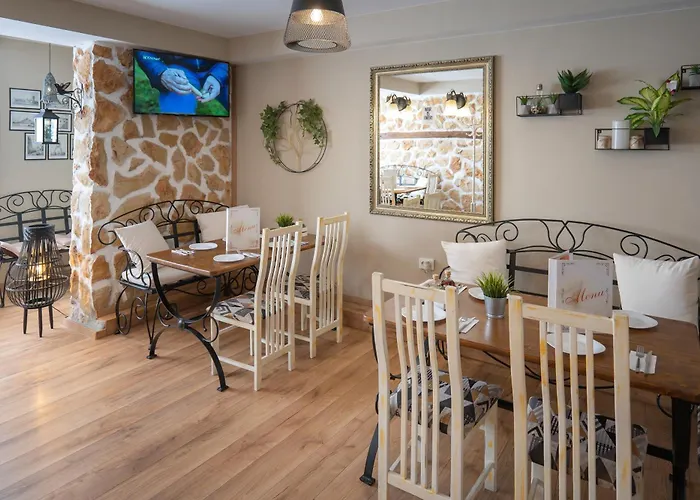 Rodos House ゲストハウス 3*