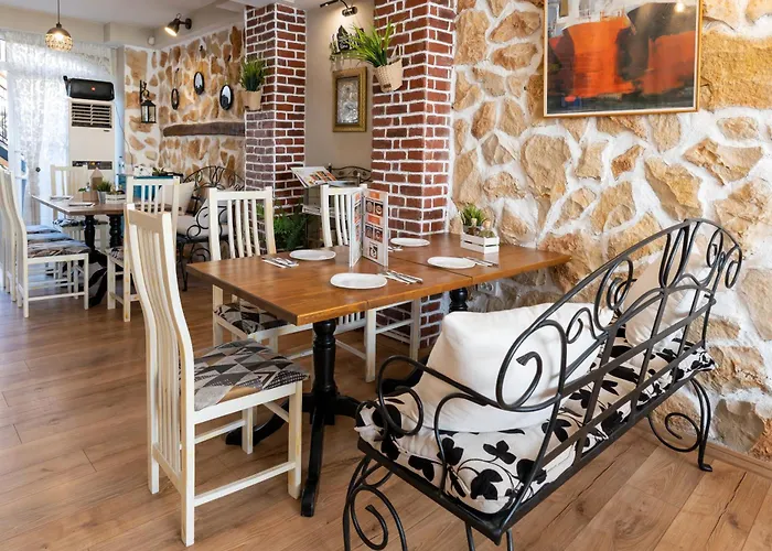 Rodos House ゲストハウス 3*