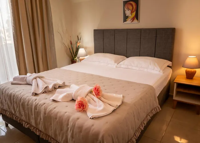 Rodos House 3* ポモリエ