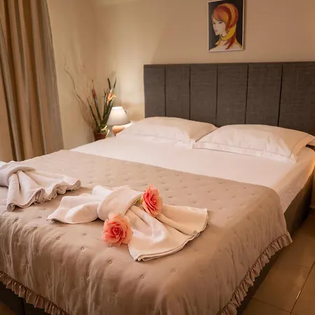 Rodos House 3* بوموري