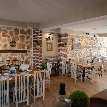 Rodos House بوموري