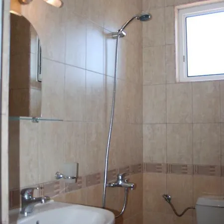 Rodos House 3* بوموري