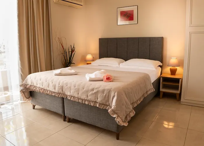 Rodos House 3* Pomorie